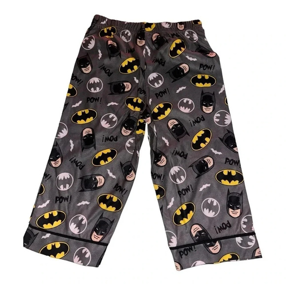 BATMAN ALL OVER PRINT KIDS PAJAMA SET SIZE 2T - Picture 4 of 7